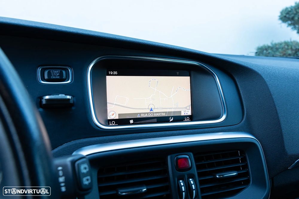 Volvo V40 2.0 D3 R-Design - 15