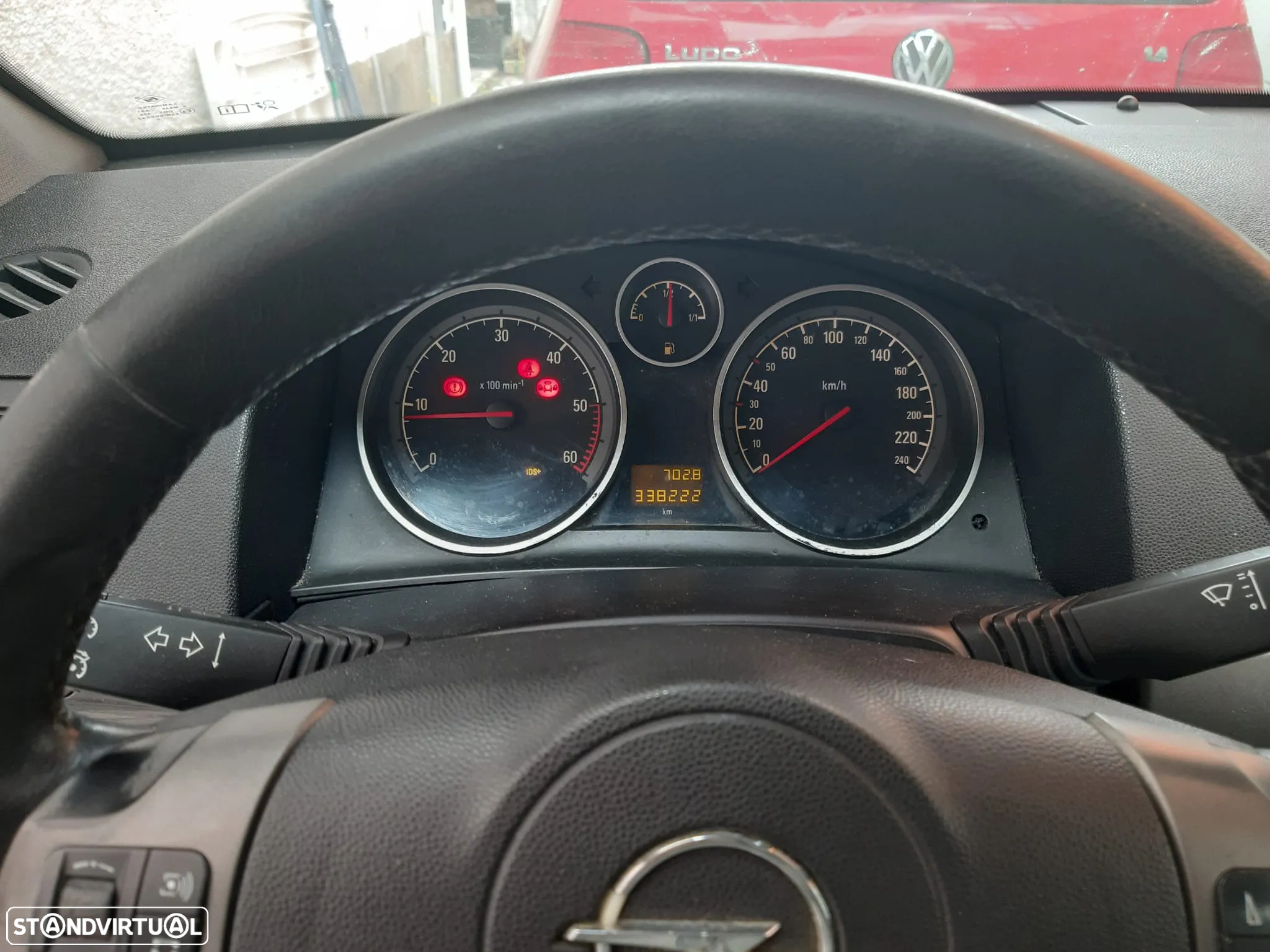 Opel Astra 1.9 CDTi Cosmo - 38