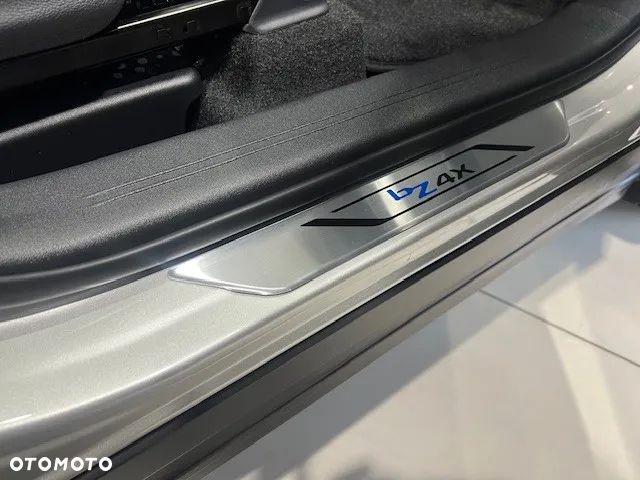 Toyota bZ4X 71.4kWh 4x4 Executive - 5