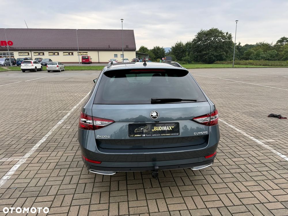 Skoda Superb 2.0 TDI DSG Sportline - 8
