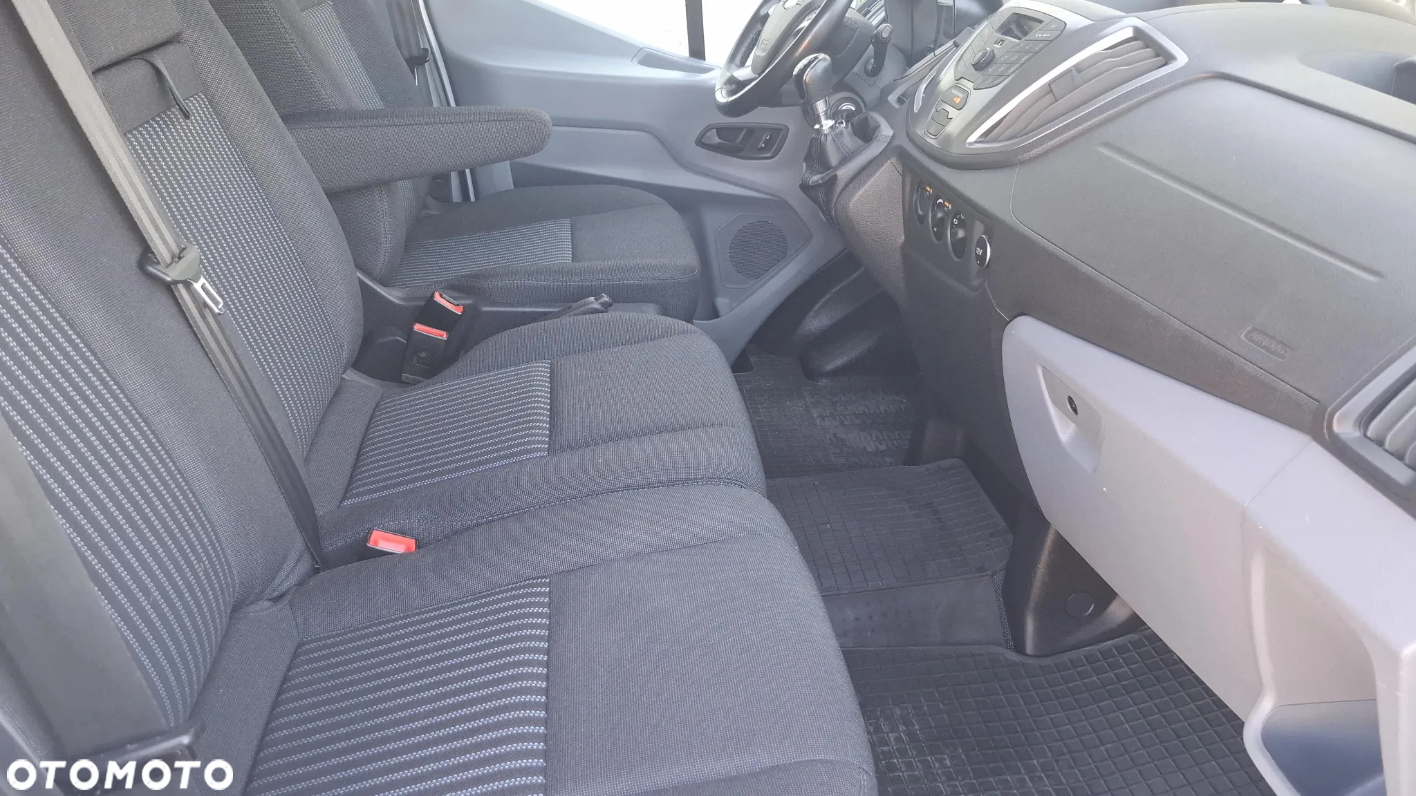 Ford Transit 350 L3H2 Trend - 28