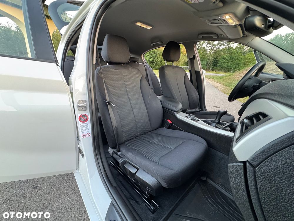 BMW Seria 1 118d DPF Edition Sport - 27