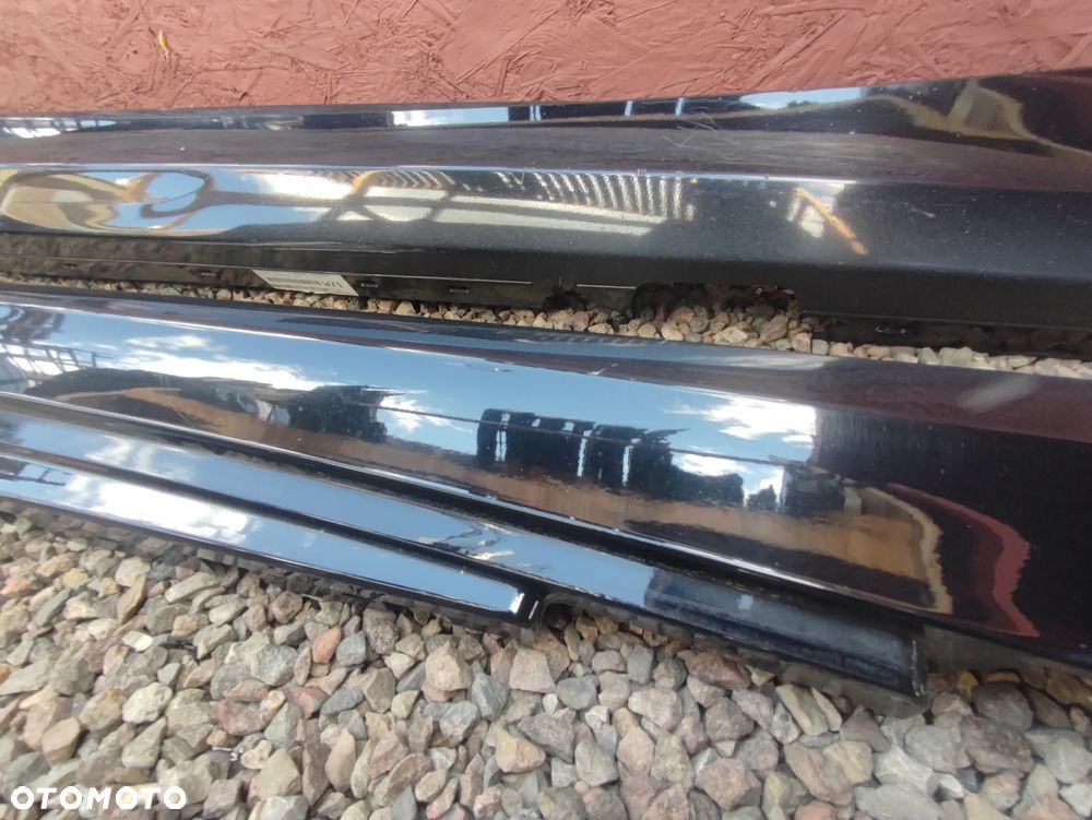 BMW E81 / E82 / E88 ORYGINALNE NAKŁADKI NA PROGI LEWA / PRAWA W KOLORZE SCHWARZ II O NR.  51 77 7 046 348 / 51 77 7 046 347 OEM W DOBRYM STANIE - 11