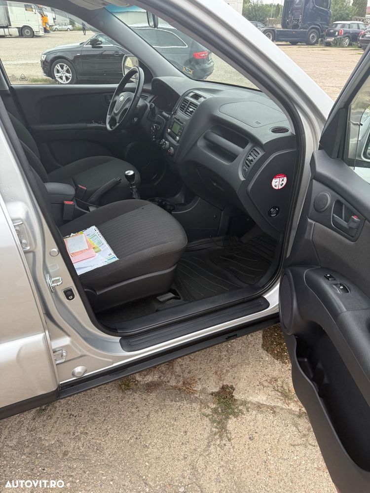 Kia Sportage 2.0 CRDI 2WD Vision - 10