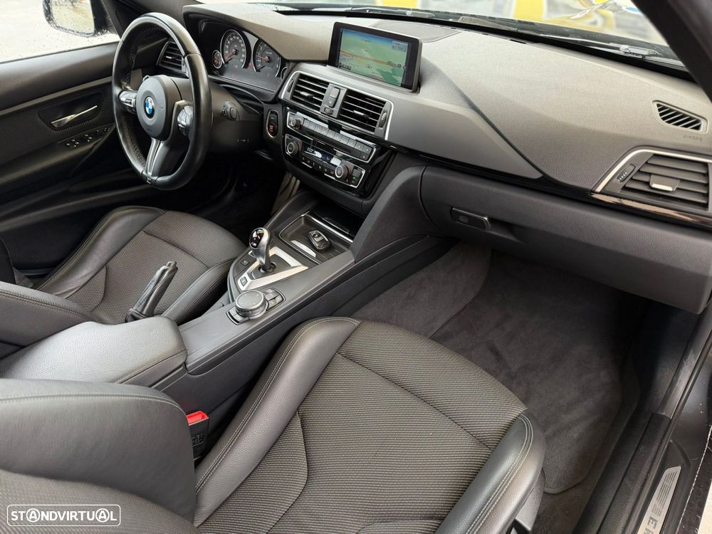 BMW M3 Auto - 50