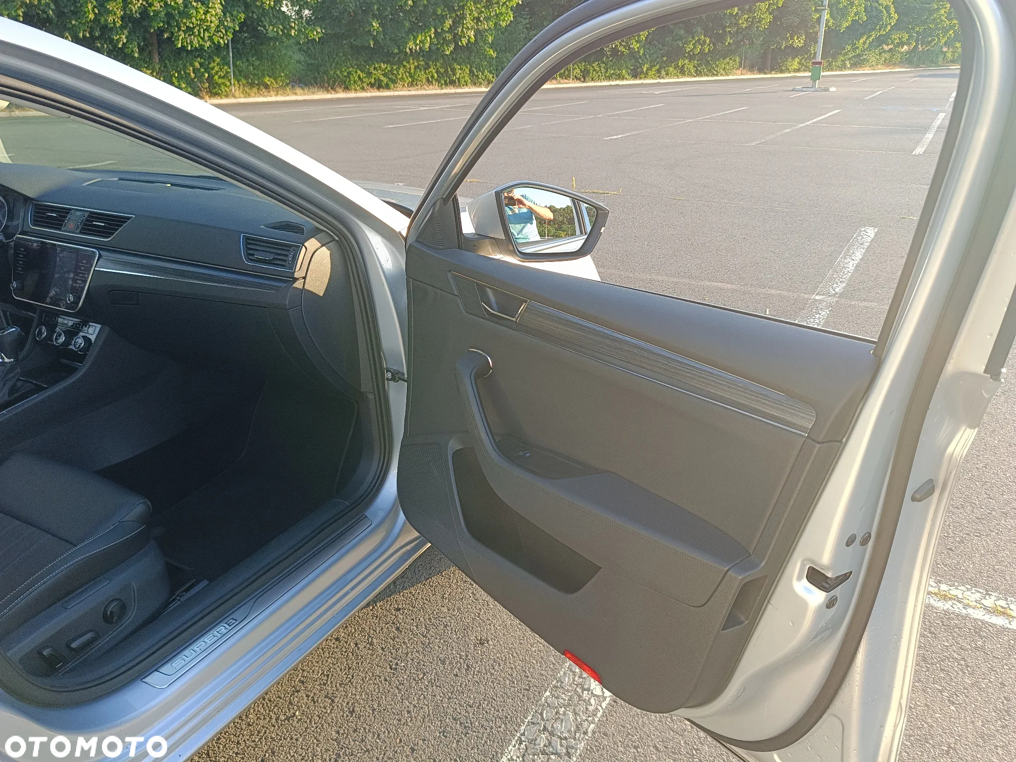 Skoda Superb Combi 2.0 TDI DSG Premium Edition - 18