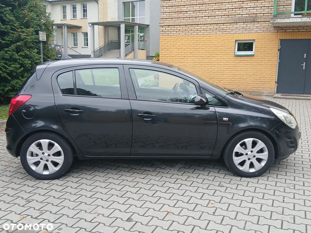 Opel Corsa 1.4 16V Satellite - 25
