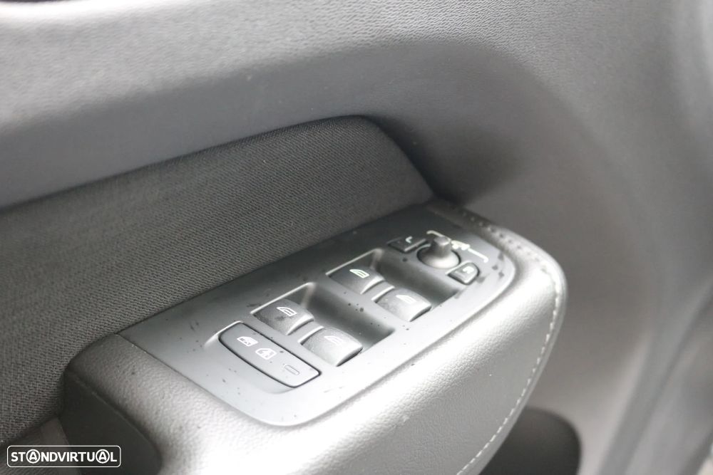 Volvo XC 60 2.0 D3 Momentum Plus - 27