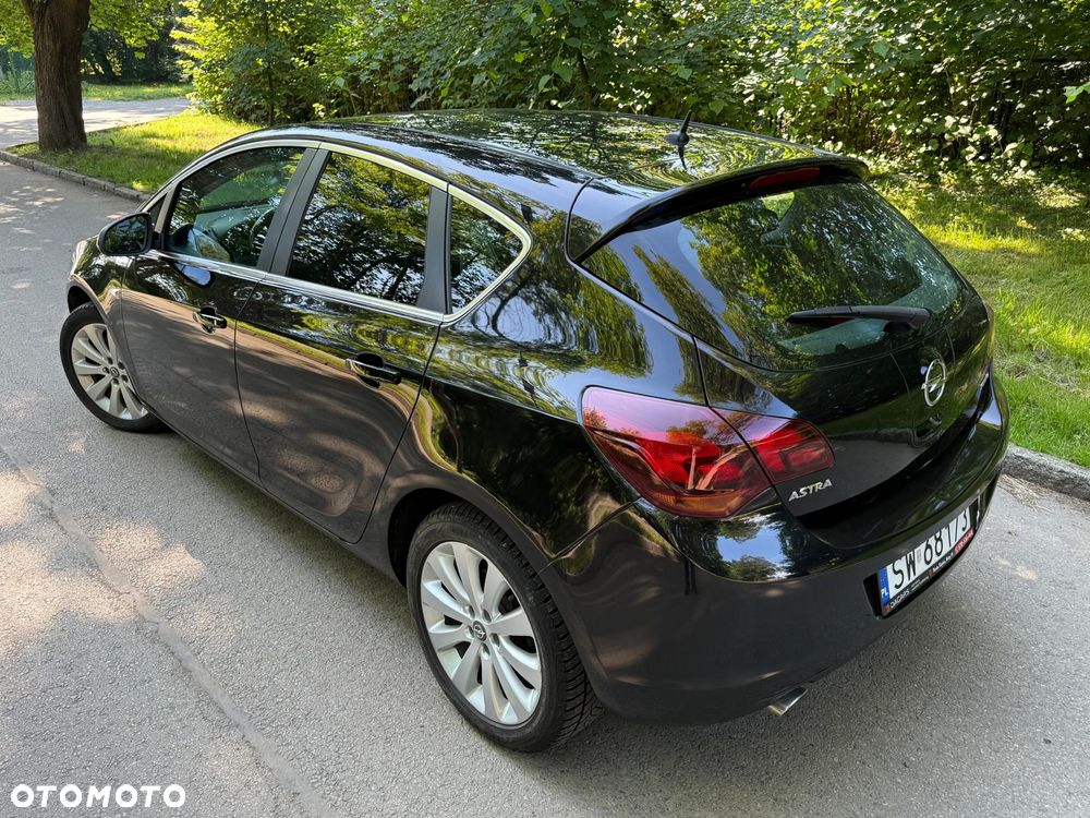 Opel Astra 1.4 Turbo Cosmo - 13