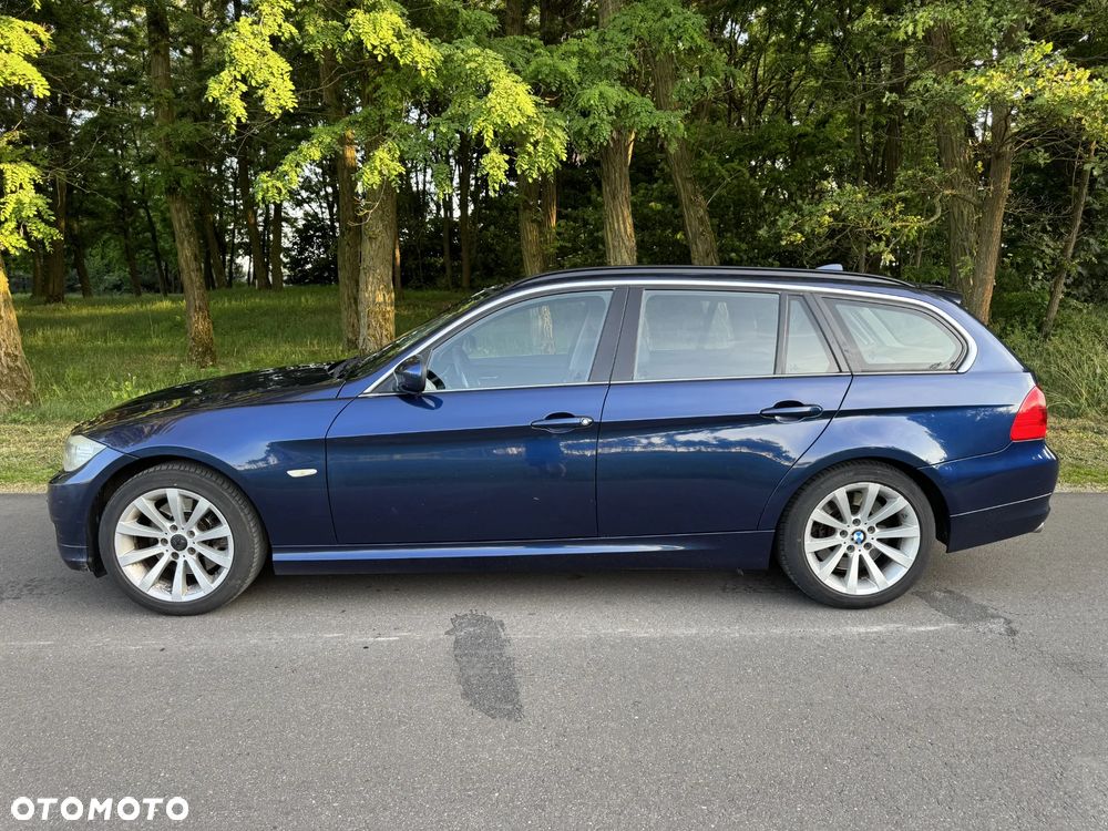 BMW Seria 3 325d - 4