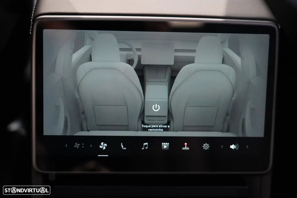 Tesla Model 3 - 19