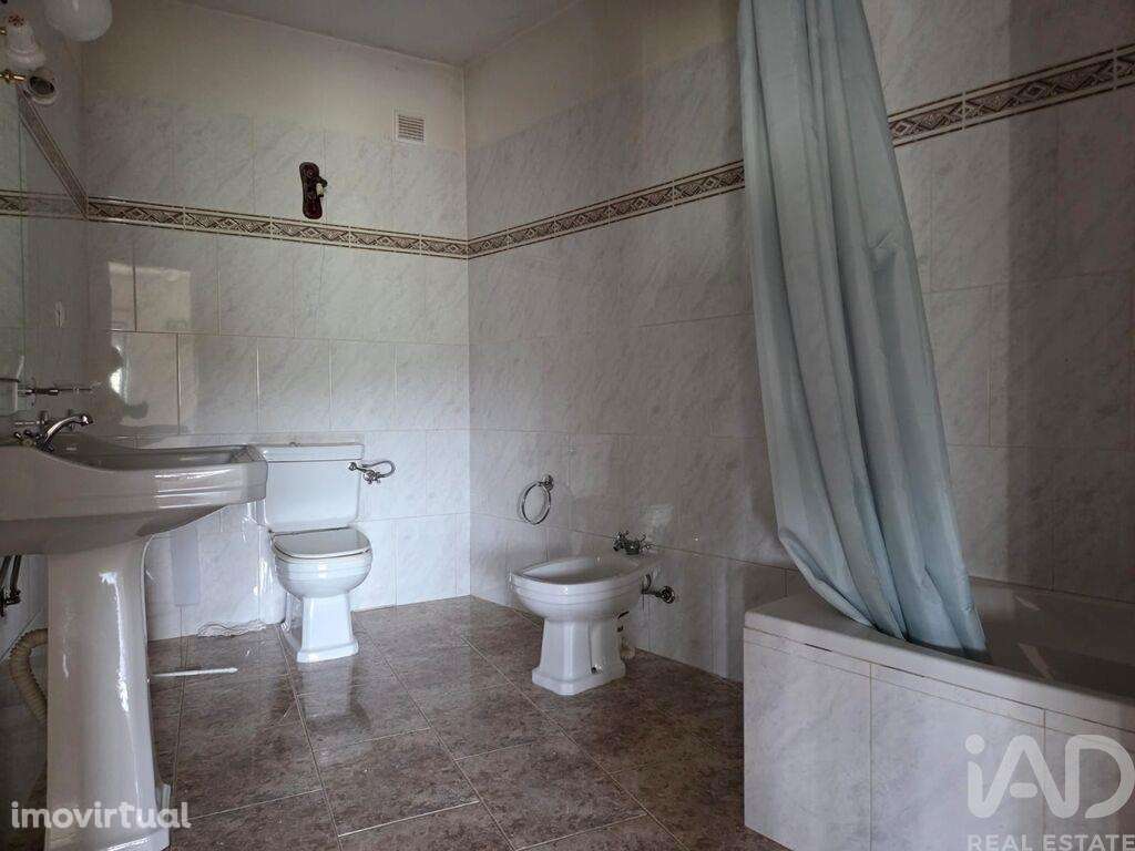 Moradia T2 em Ázere e Covelo de 130 m2 - Grande imagem: 3/18