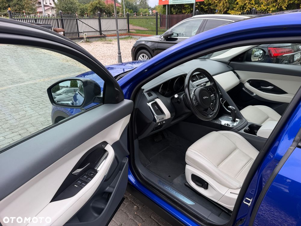 Jaguar E-Pace 2.0 i4D AWD S - 6