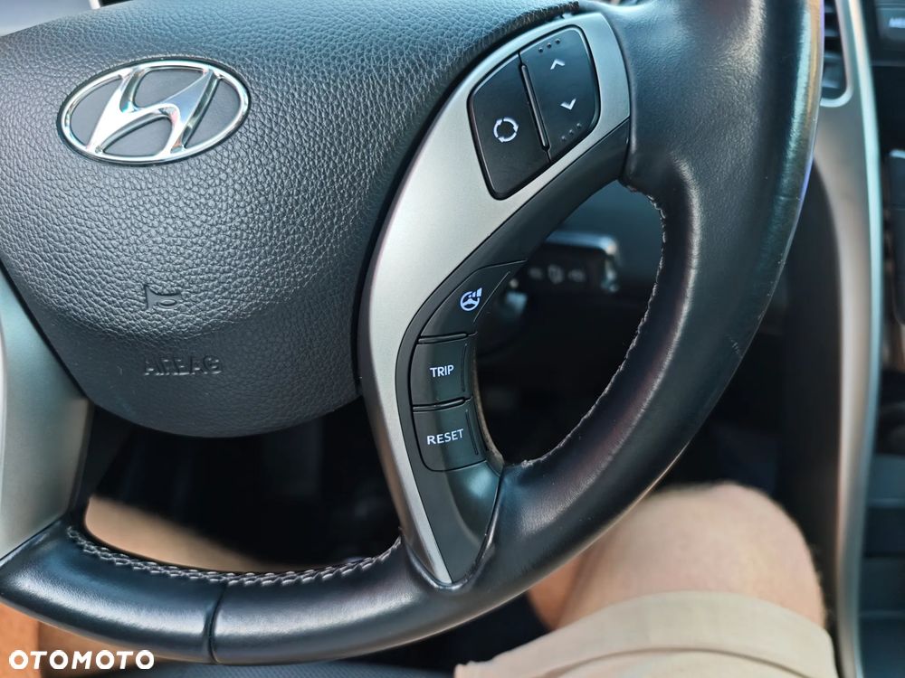 Hyundai i30 1.6 CRDI Trend - 13