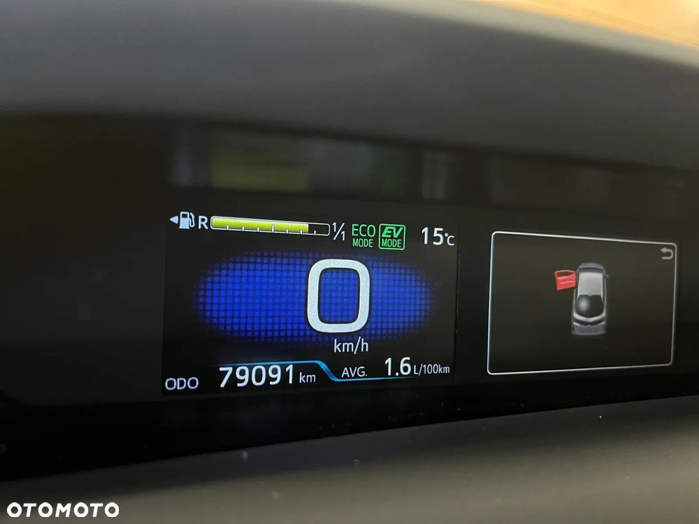 Toyota Prius 1.8 Hybrid Premium - 18