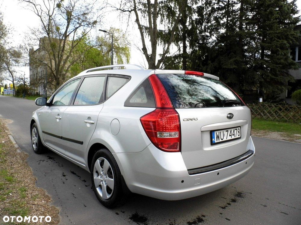 Kia Ceed - 6