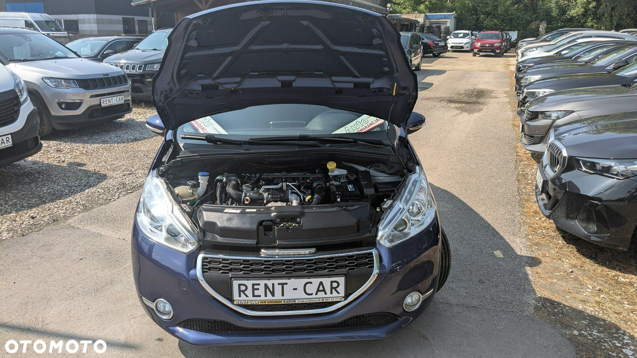 Peugeot 208 - 35