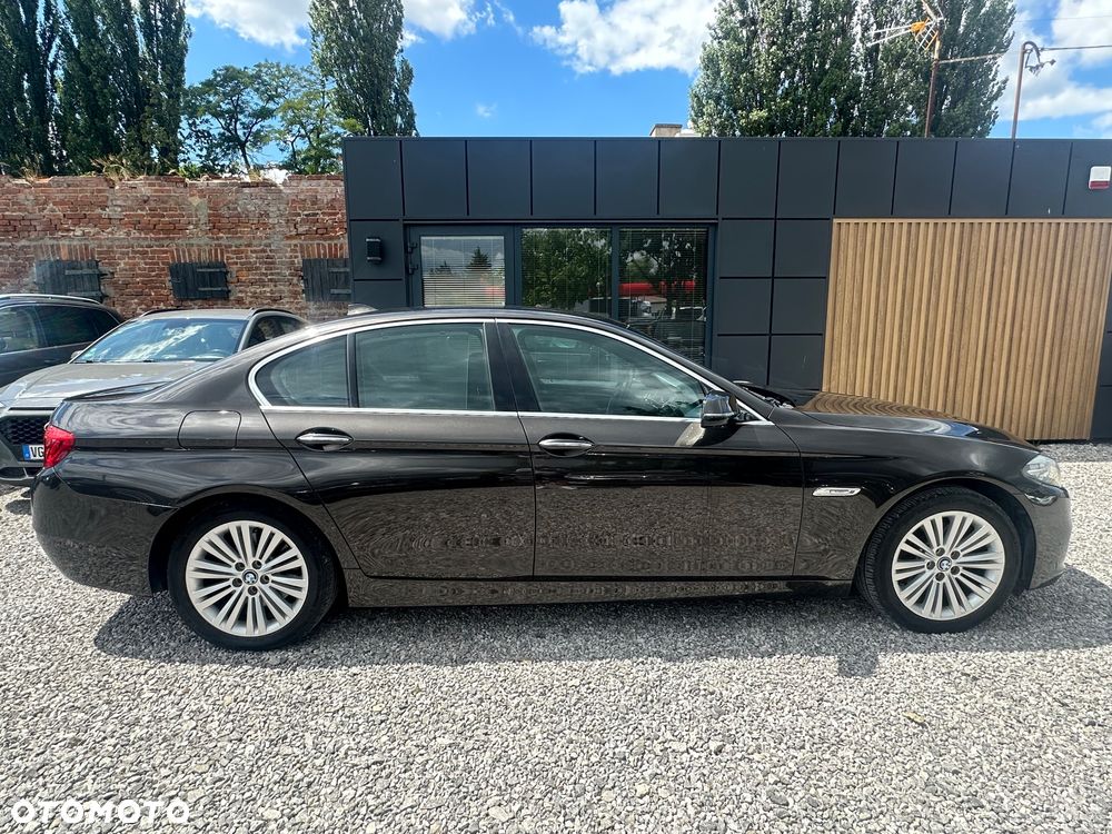 BMW Seria 5 520i Luxury Line - 31