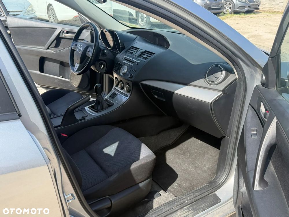 Mazda 3 - 4