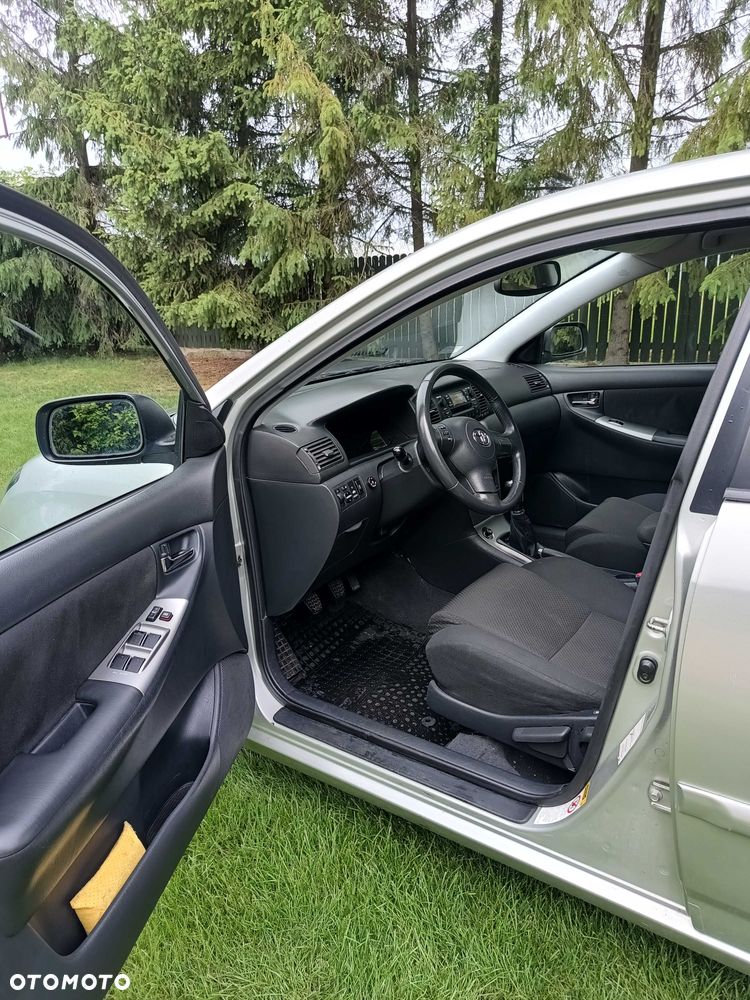 Toyota Corolla - 7