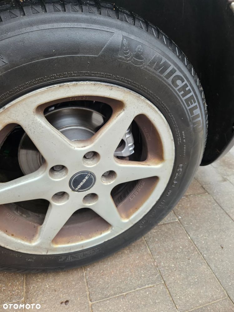 Volkswagen Passat 1.9 TDI Highline - 5