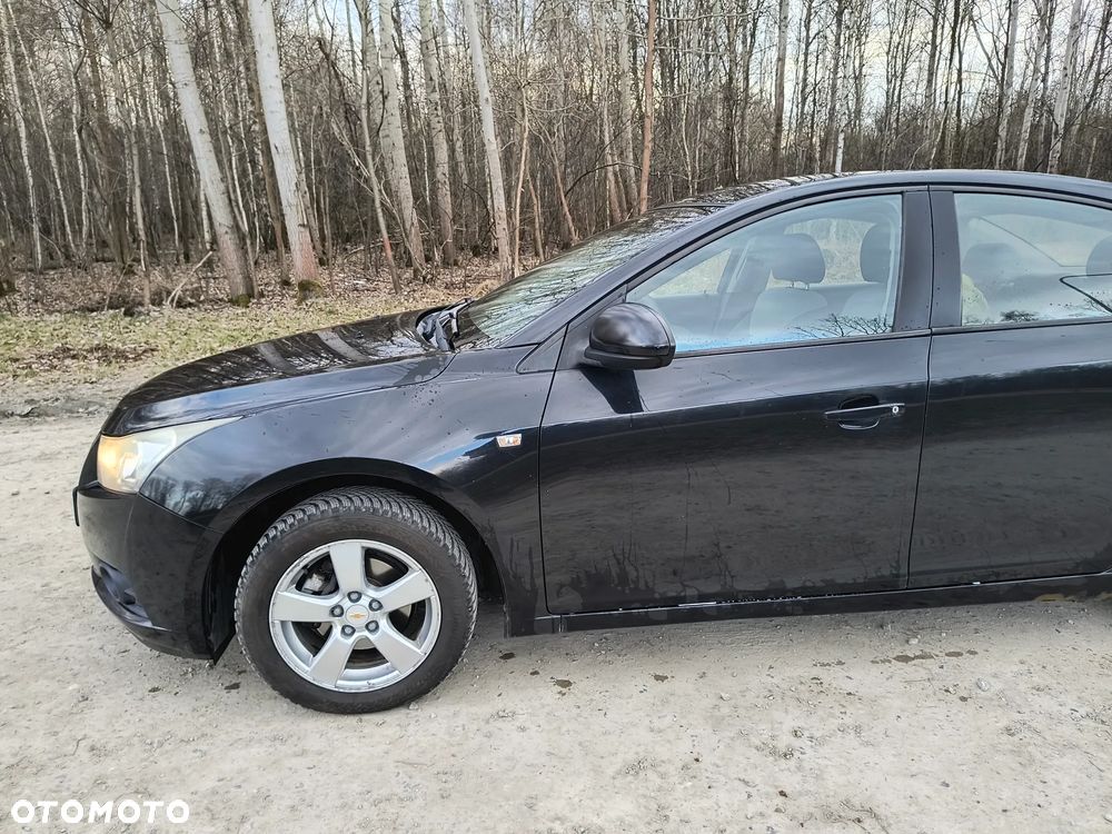 Chevrolet Cruze 1.8 LS - 6