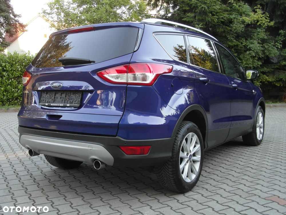 Ford Kuga 2.0 TDCi 2x4 Titanium - 10