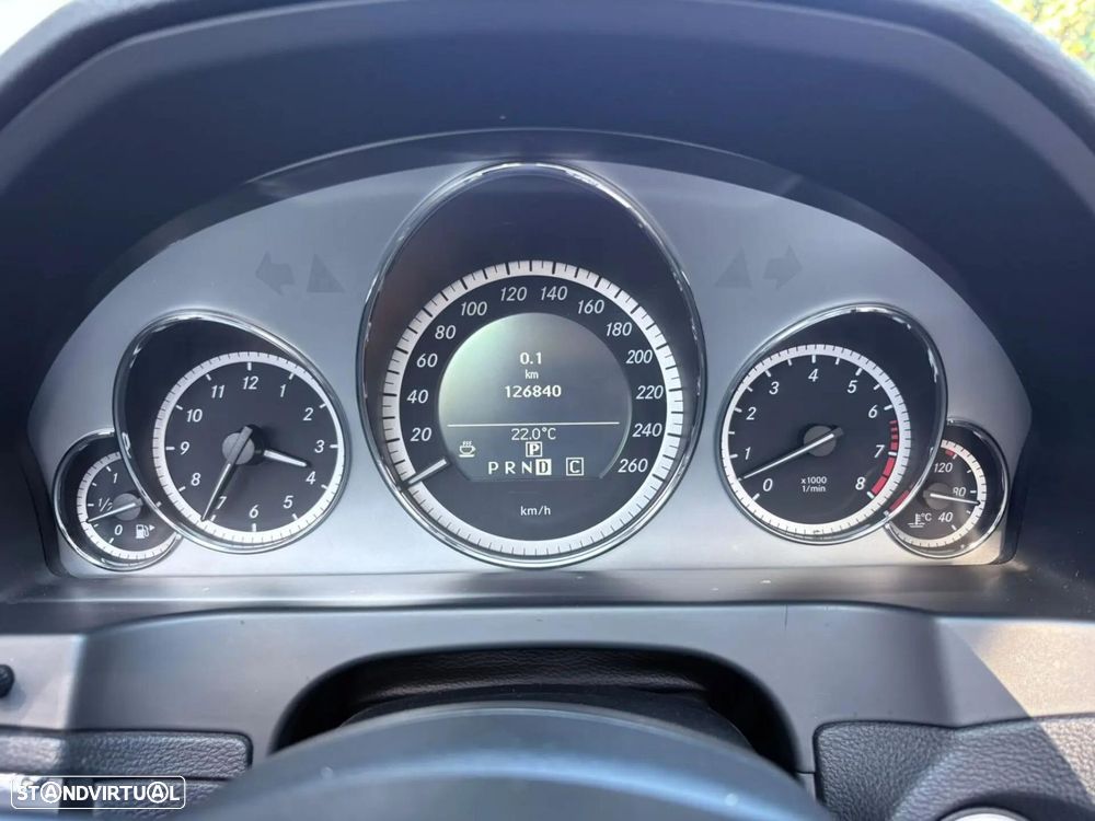 Mercedes-Benz E 350 CGi Avantgarde BlueEfficiency Auto - 44