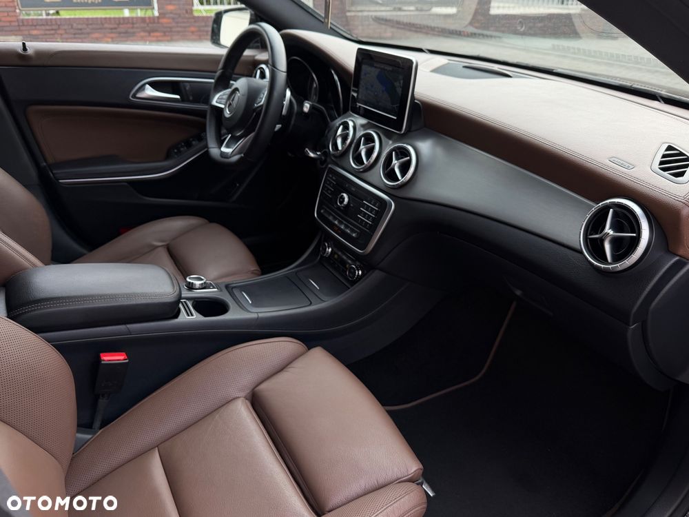 Mercedes-Benz CLA 220 d 7G-DCT AMG Line - 18