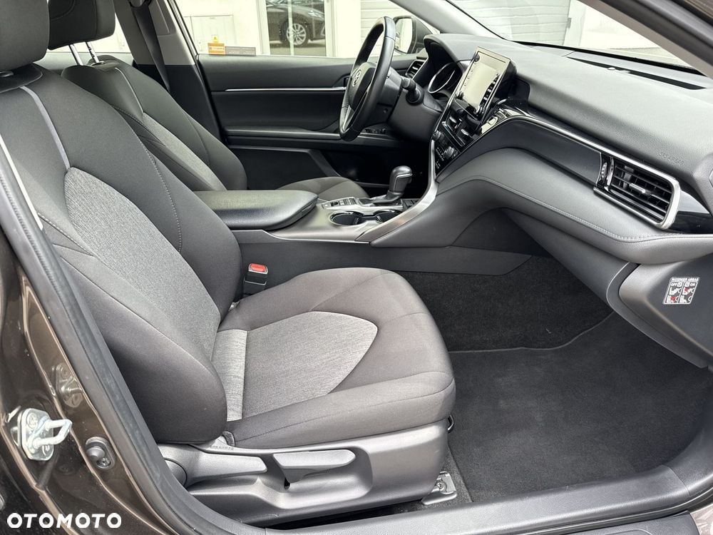 Toyota Camry 2.5 Hybrid Comfort CVT - 7