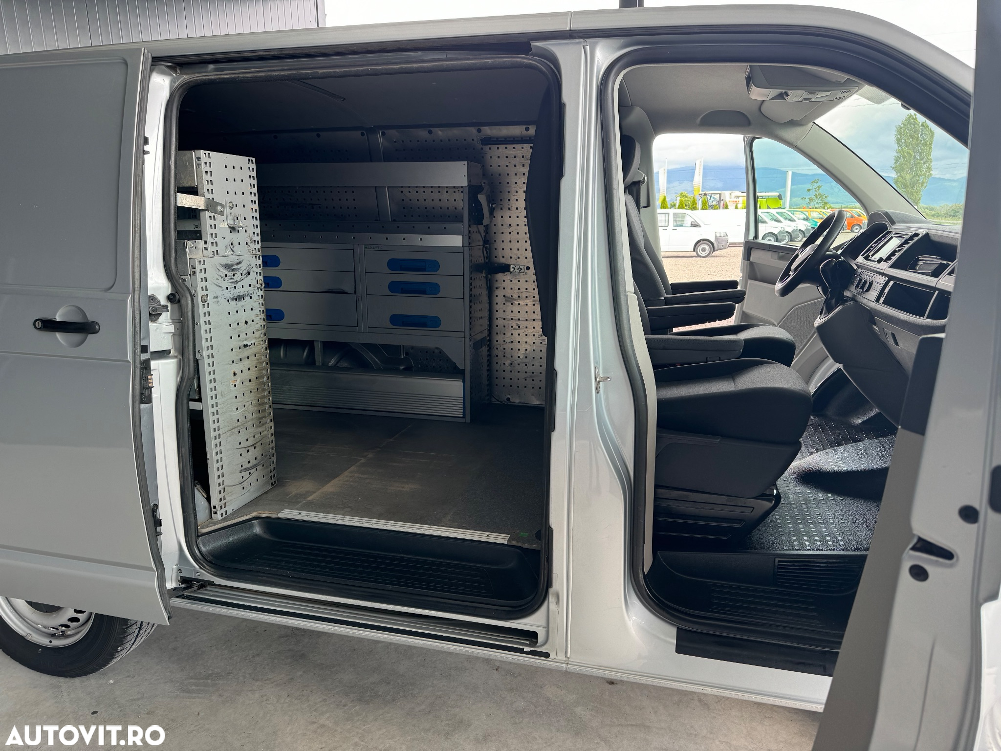 Volkswagen Transporter T6 - 16