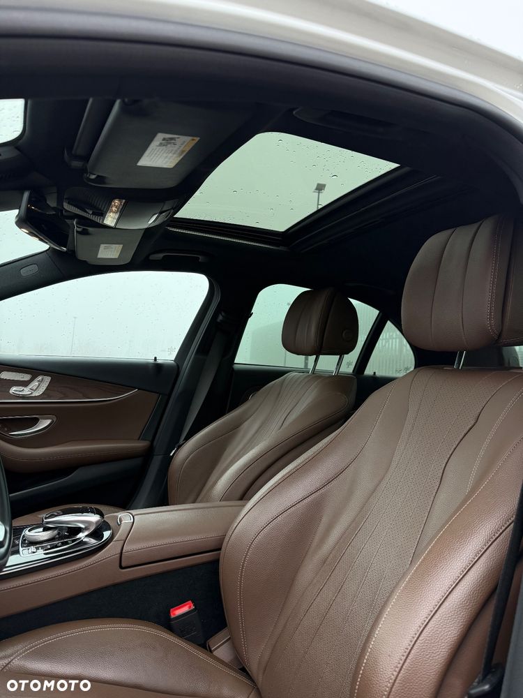 Mercedes-Benz Klasa E 300 9G-TRONIC Exclusive - 7