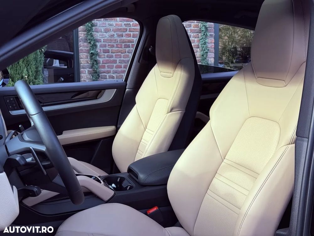 Porsche Cayenne Coupe E-Hybrid Tiptronic S - 17
