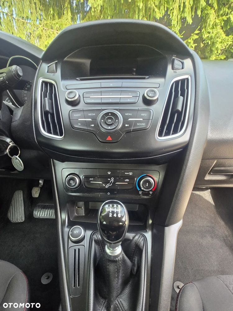 Ford Focus 1.5 TDCi Trend - 6