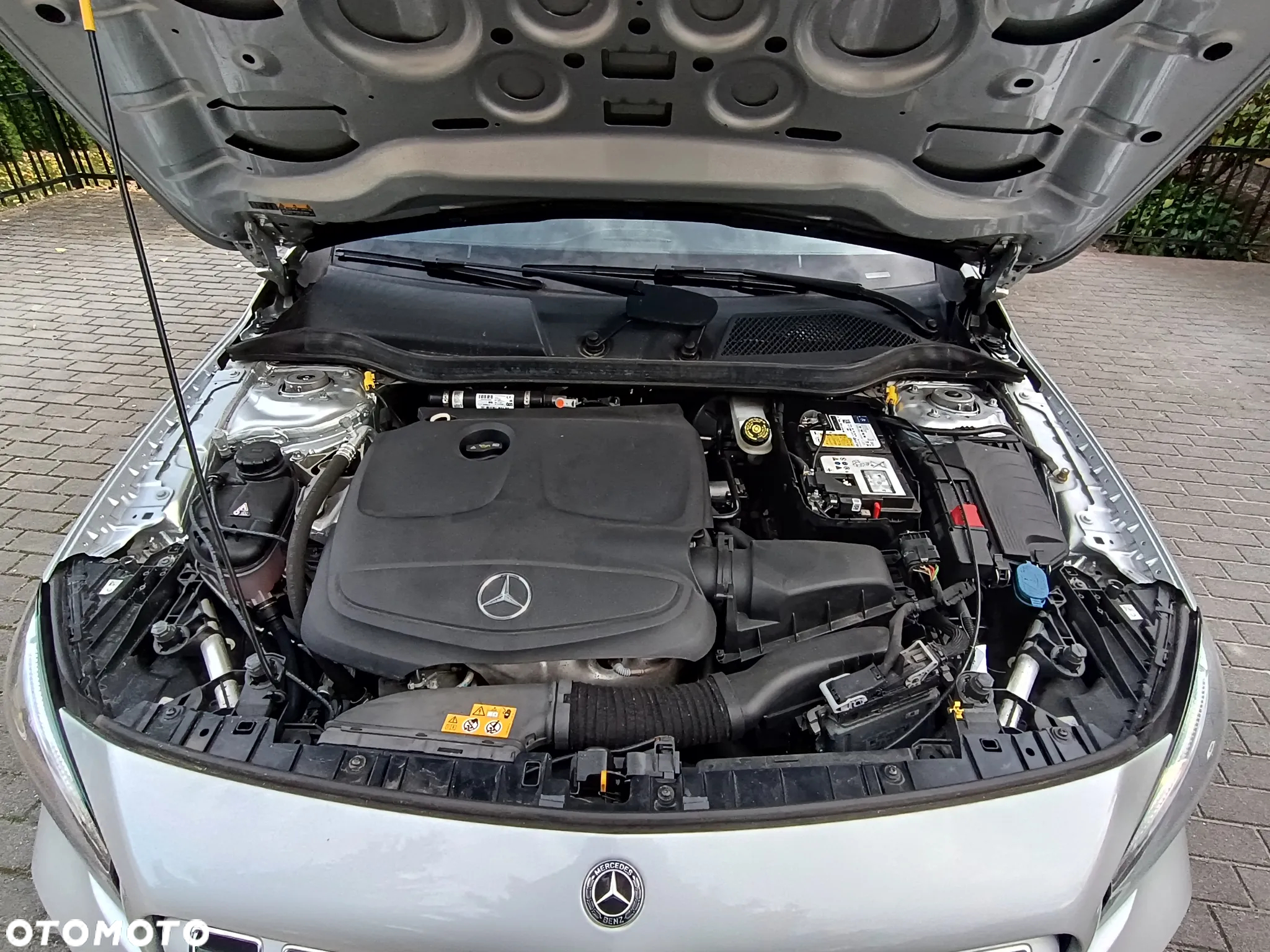 Mercedes-Benz GLA 200 7G-DCT UrbanStyle Edition - 32