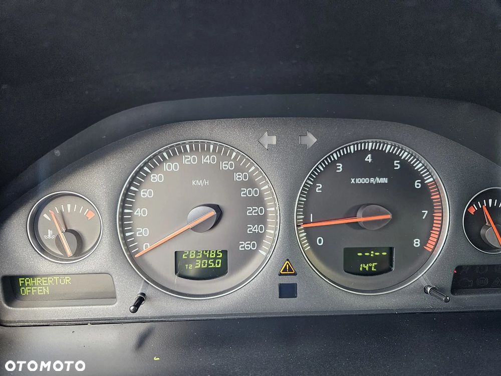 Volvo V70 2.4 Summum - 19