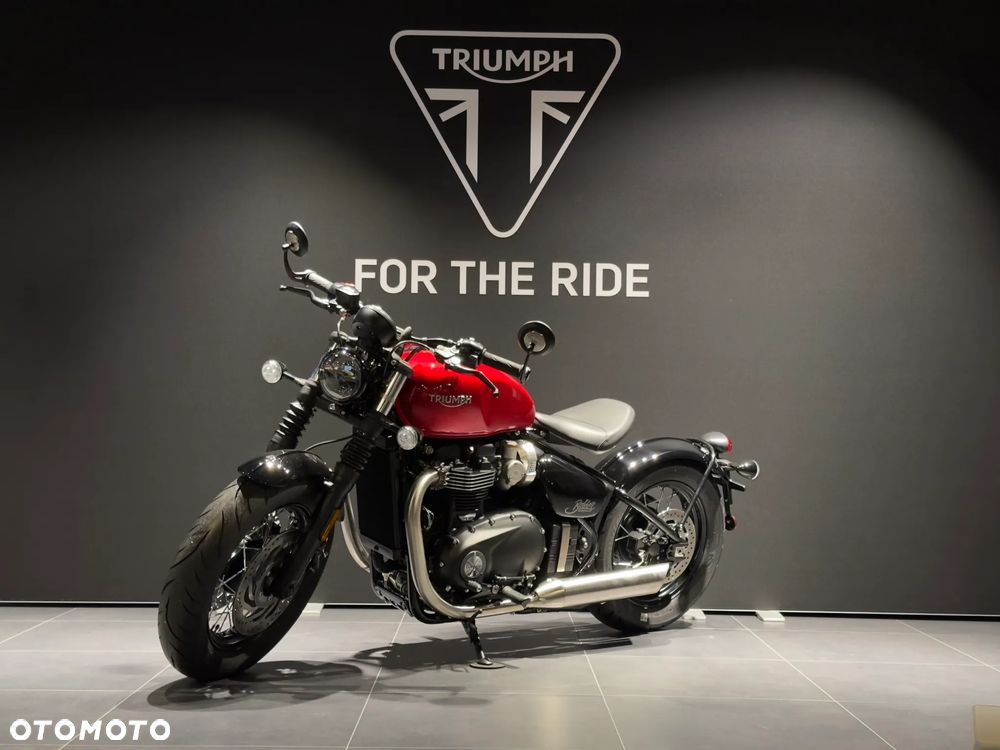 Triumph Bonneville Bobber - 2