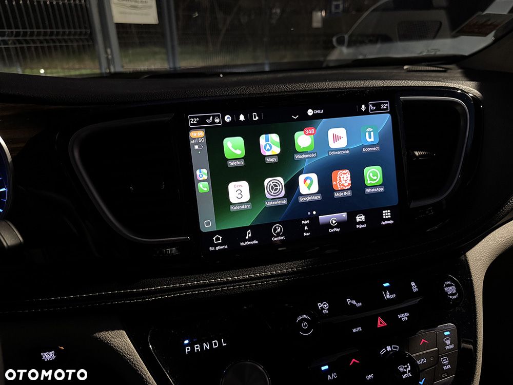 Chrysler Pacifica - 27