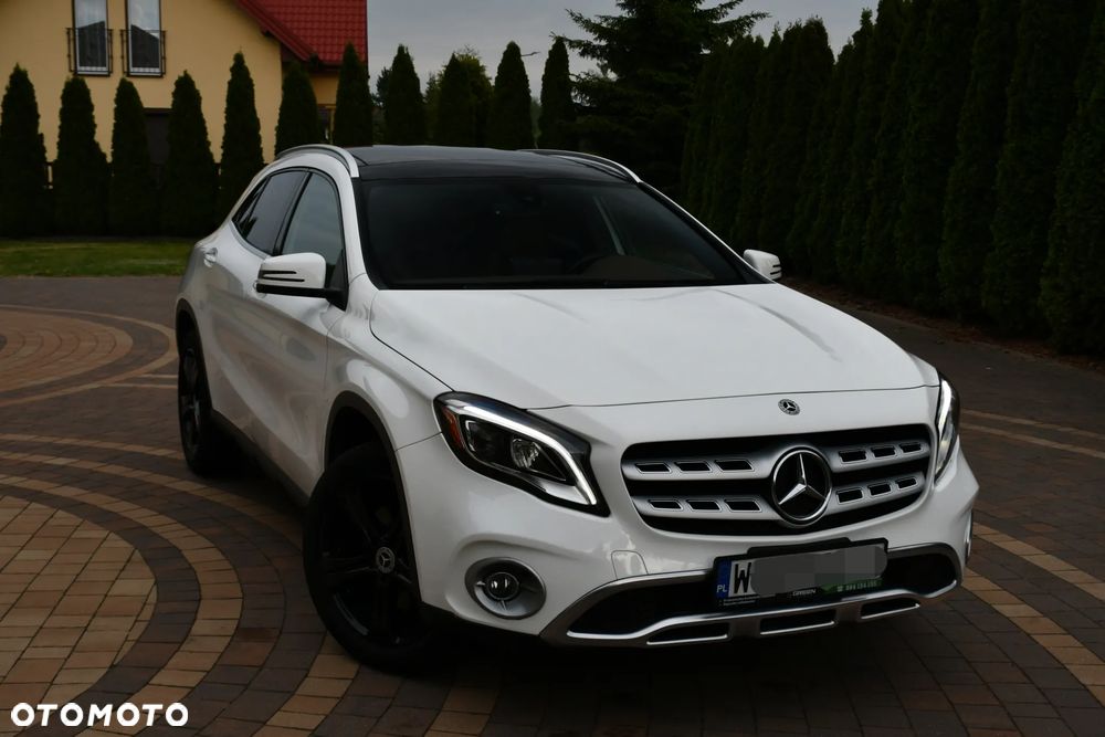 Mercedes-Benz GLA 250 4-Matic AMG Line - 9