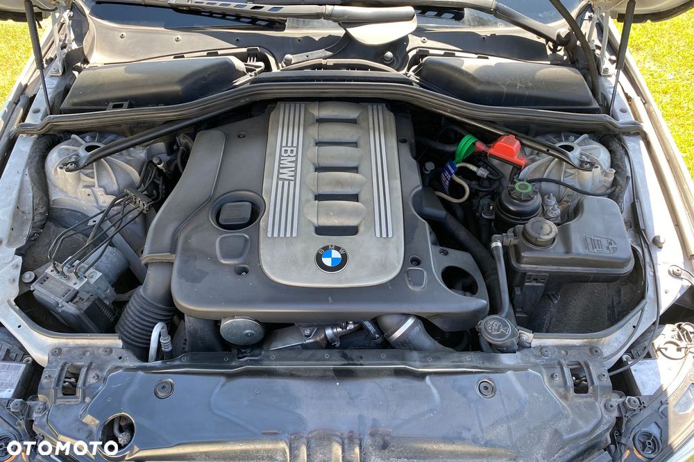 BMW Seria 5 530d xDrive - 13