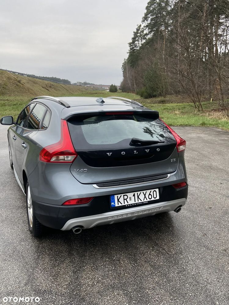 Volvo V40 Cross Country T3 Drive-E Momentum - 24