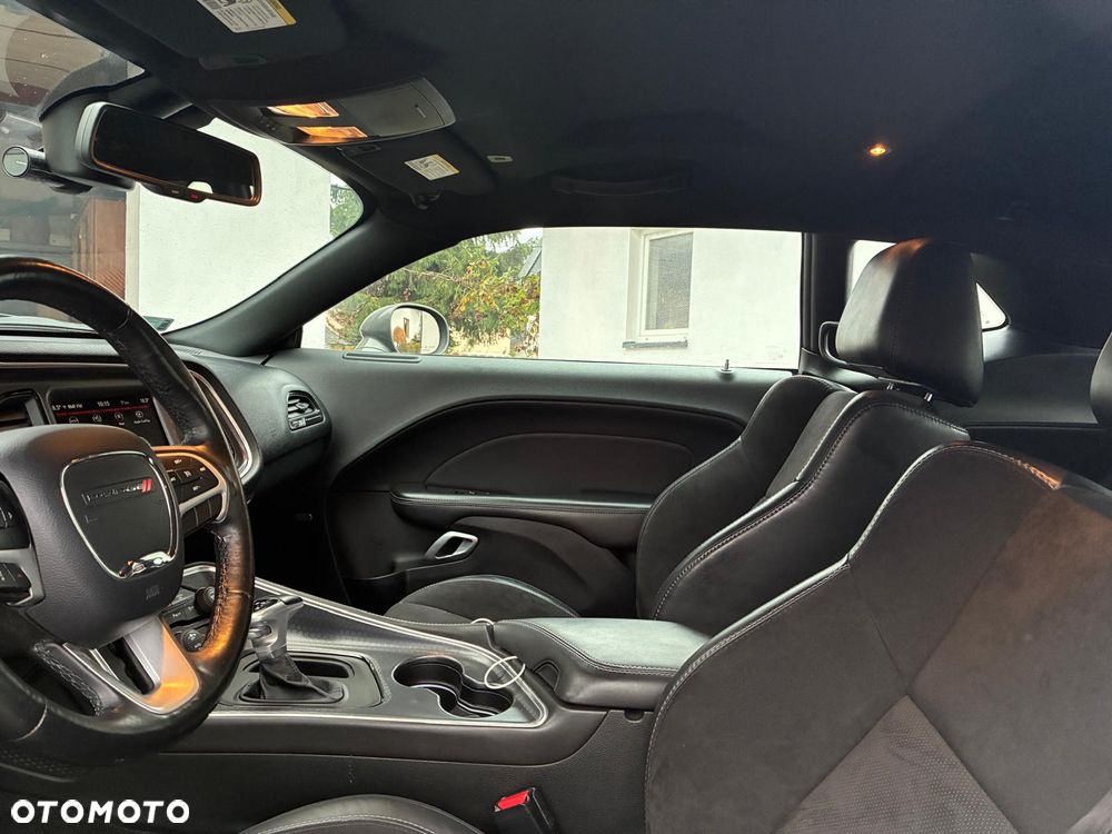 Dodge Challenger 3.6 SXT Plus - 22