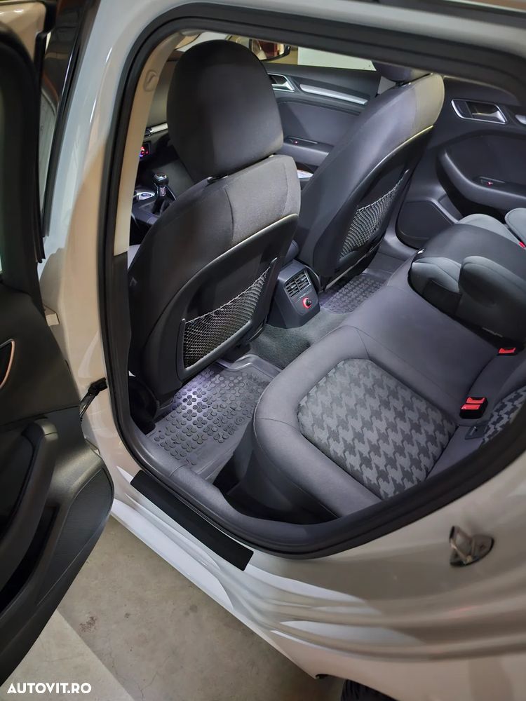 Audi A3 Sportback 1.4 TFSI Attraction - 4