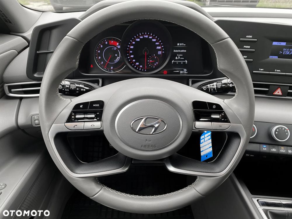 Hyundai Elantra 1.6 Modern - 8
