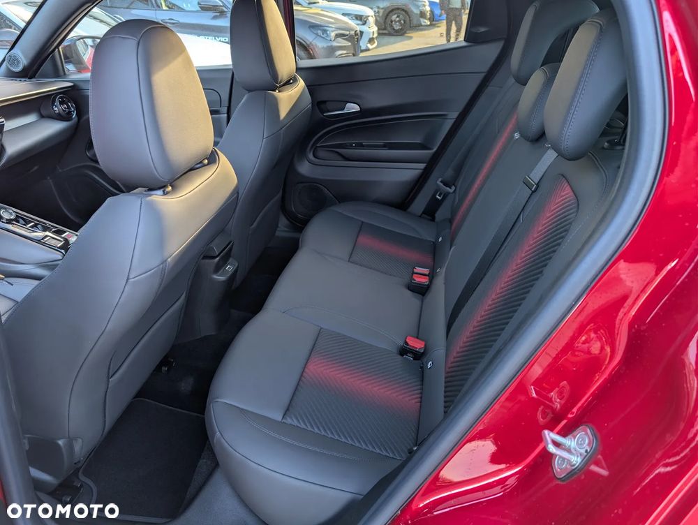 Alfa Romeo Junior 1.2 mHEV Ibrida Q4 eDCT - 23