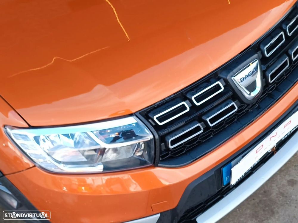 Dacia Sandero Stepway TCe 90 Easy-R S&S Celebration - 11
