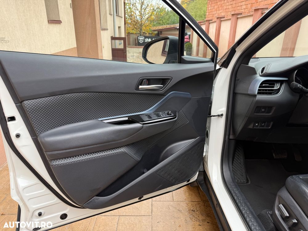 Toyota C-HR 2.0 HSD 184 CP 4x2 CVT C-ult Style bi-tone - 17