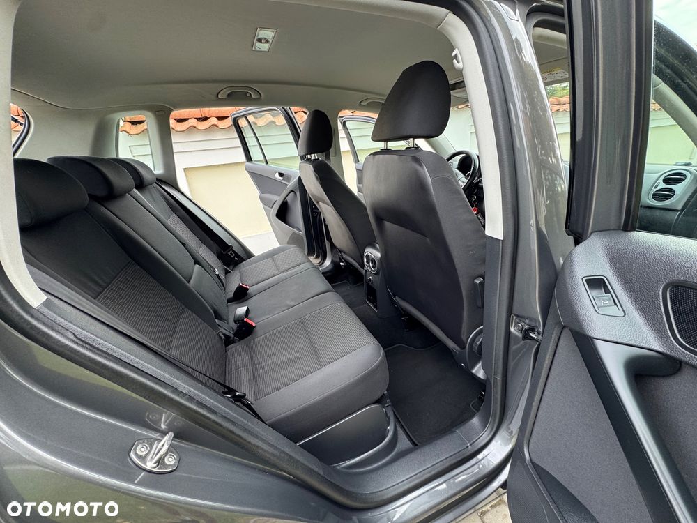 Volkswagen Tiguan - 23
