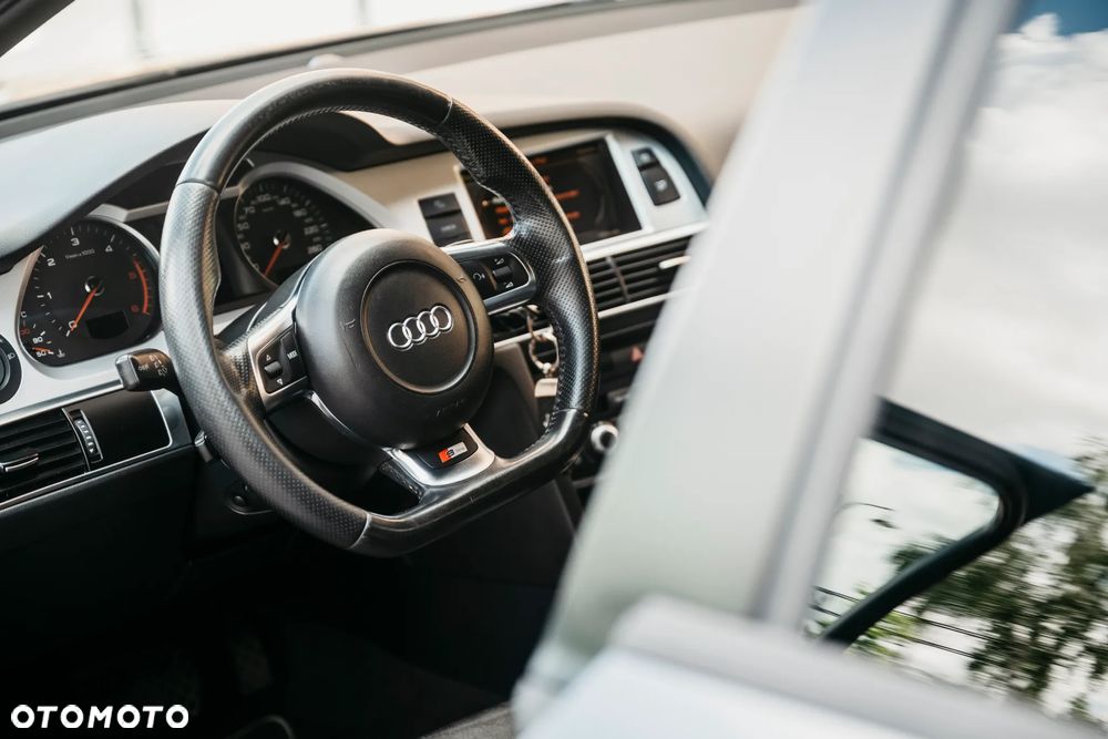 Audi A6 - 6