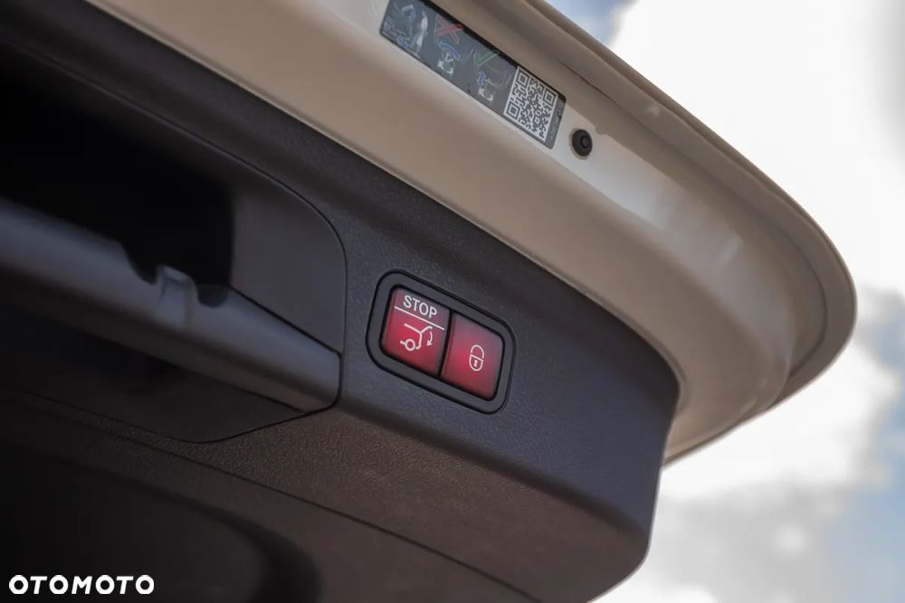 Mercedes-Benz GLE 300 d 4-Matic - 23